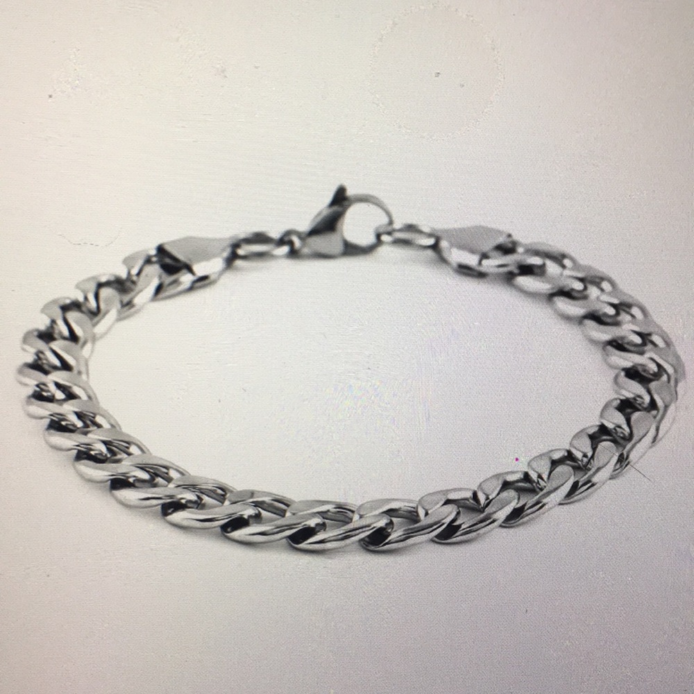 CLOSEOUT- Men’s Curb Bracelet in Stainless Steel.  NWT
